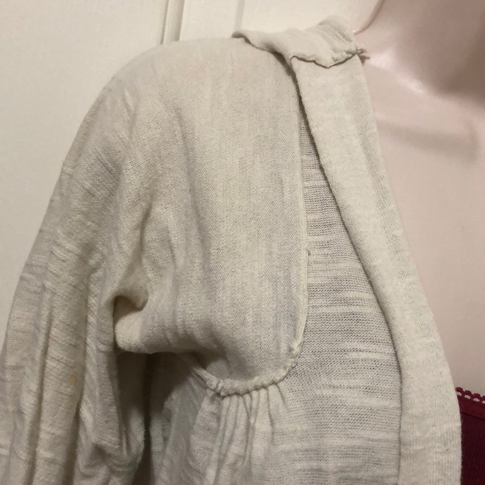 🌺 Cream Cardigan - Picture 2 of 7